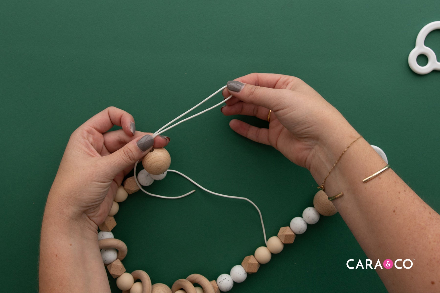 How to make a stroller garland - Cara & Co Tutorials