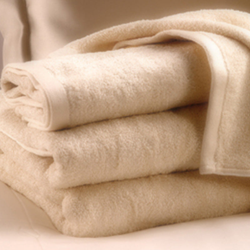 Бренд полотенца. Брендовые полотенца. Полотенца пляжные, банные, махровые. Шелковистое полотенце. Полотенце брендовое мужское.