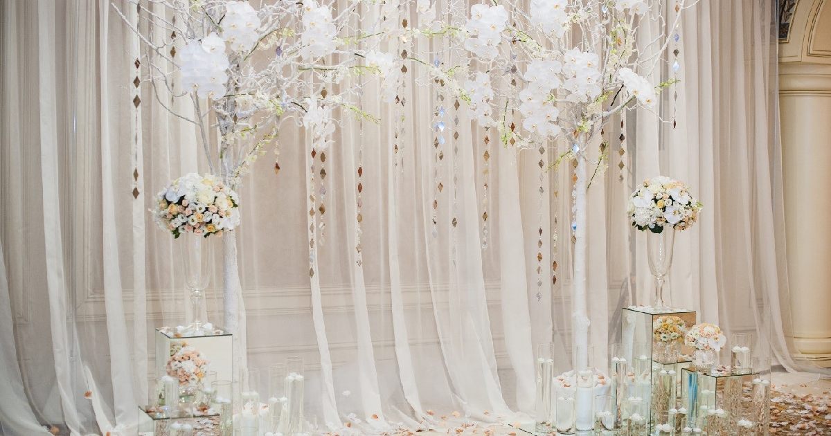 Elevate your curtain drape from ordinary to extraordinary.