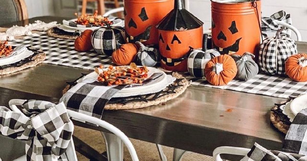 Casual Halloween Tablescape