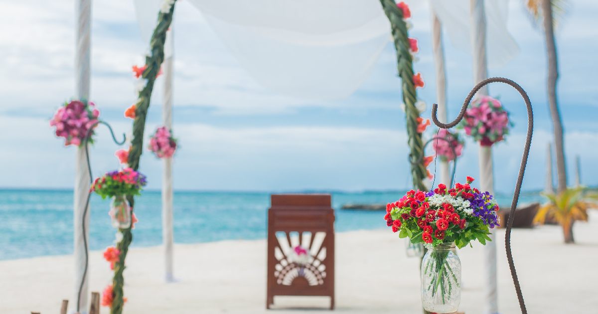 Beautiful beach wedding flowers