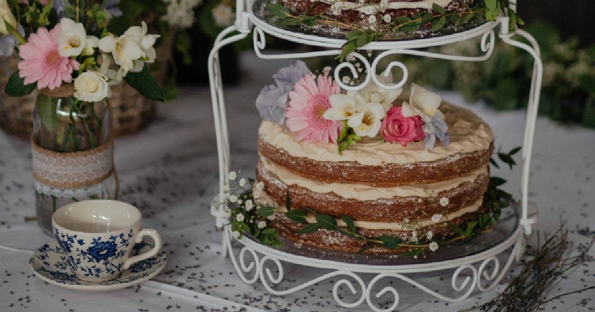 tiered cake stand