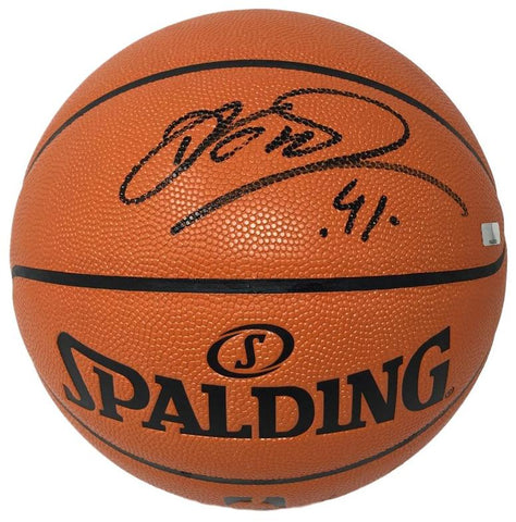 Dirk Nowitski Signed Basketball Memorabilia