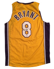 maillot dédicacé de Kobe Bryant