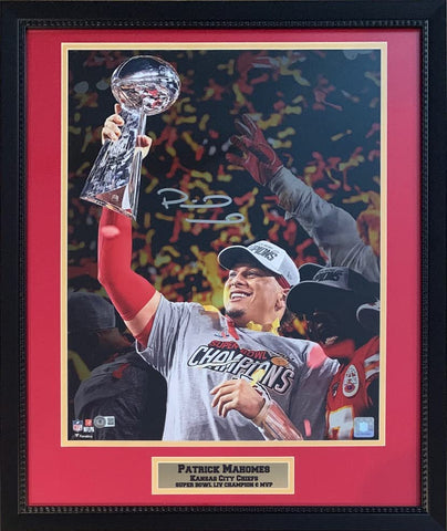 patrick mahomes signed photo