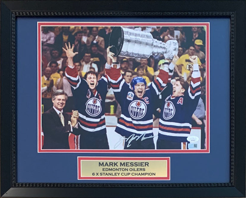 Bobby Orr Autographed Boston 1970 Stanley Cup Dive Signed 8x10 Framed  Hockey Photo JSA COA at 's Sports Collectibles Store