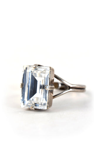 BES vrijwilliger contant geld Clara Beau Simply Classy Rectangle Swarovski Crystal Ring R45 Silver –  bluejewelshop