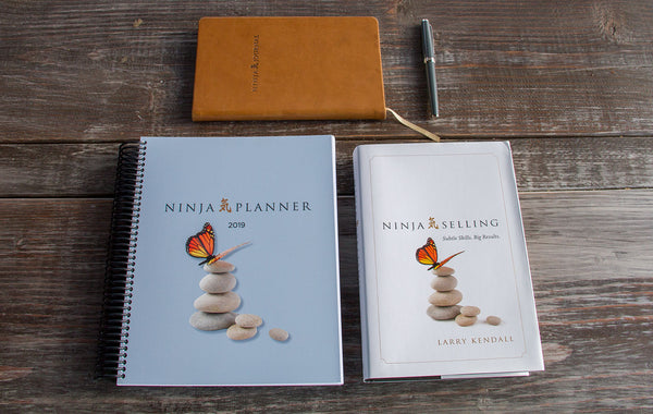 https://cdn.shopify.com/s/files/1/1832/9339/products/NP2019-planner-journal-book_57a7d34b-a3fe-4423-9d17-fc4eaa4306ce_grande.jpg?v=1539824669