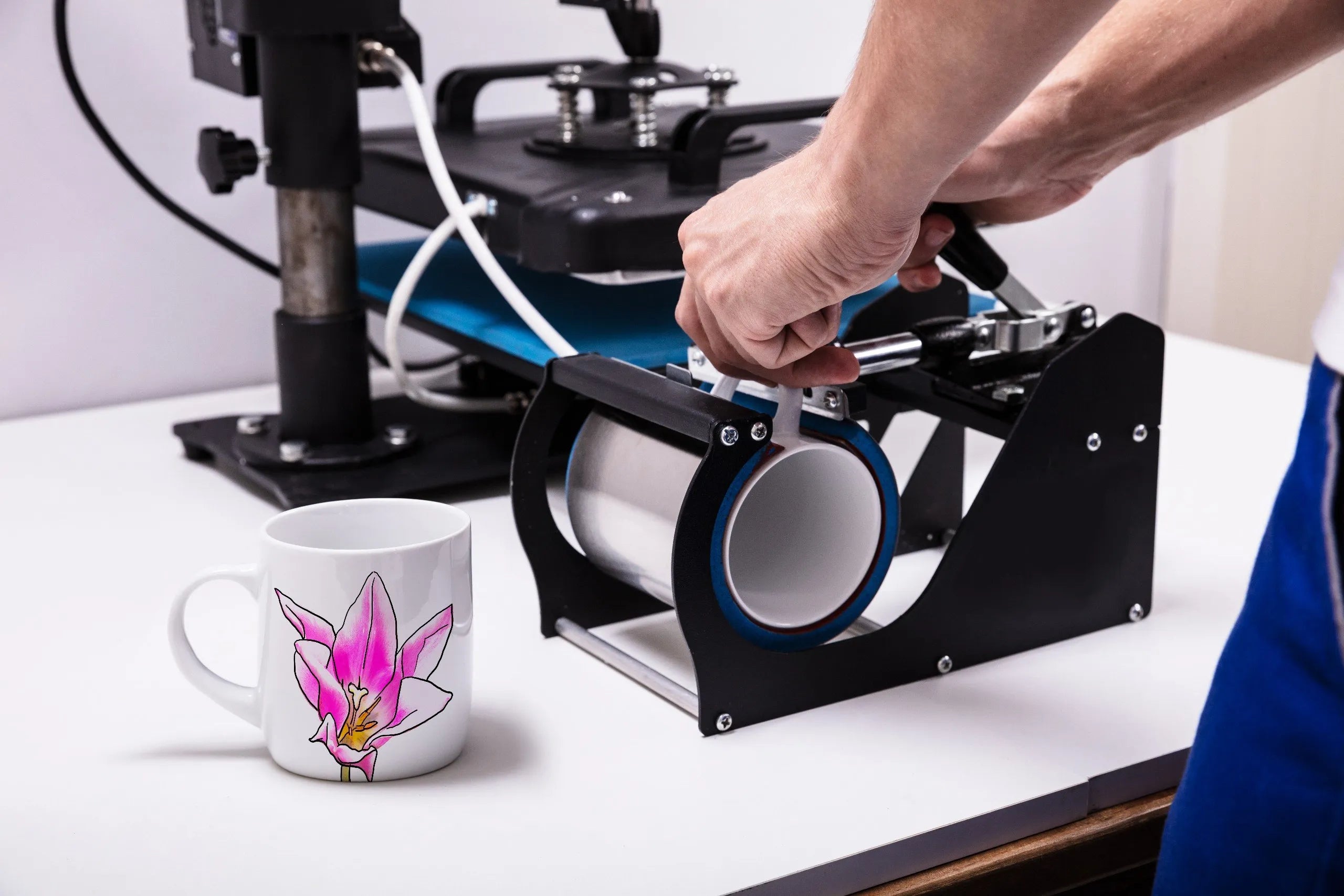 A mug printing process is quick and easy for your POD business. Source: Shutterstock.