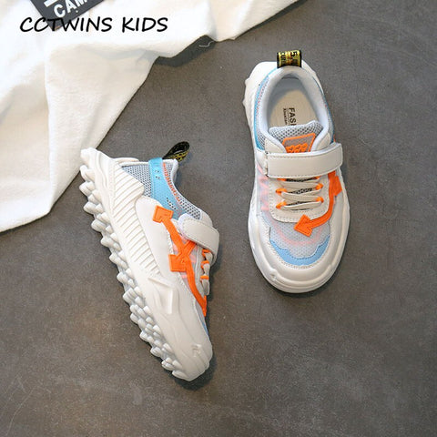 childrens trainers size 2.5