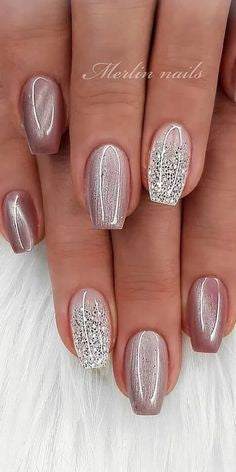Metallic Glitter Winter Nail Designs