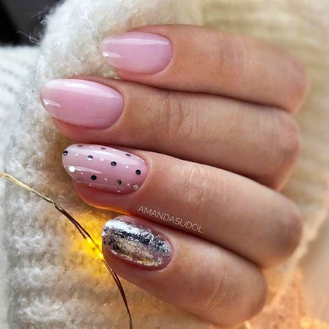 Simple Christmas Nail Designs