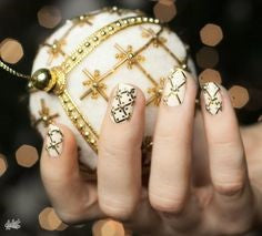 Golden Christmas Nails