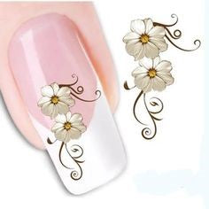 Chrysanthemum nail design