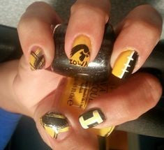 Hawkeye Nail Designs-black and yellow