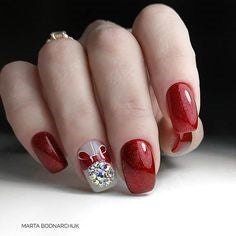 Glitte Christmas bell nail design