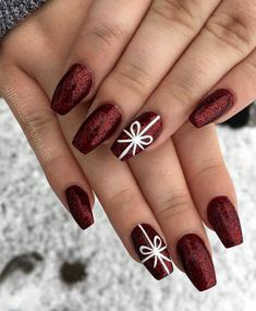 Christmas Nails-17 Gift nails