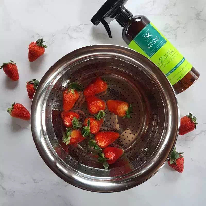 Soak fruits strawberries - Soapnut Republic Fruit & Vegetable Wash