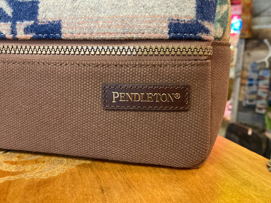 Pendleton, Tan Sawtooth Mountain Travel Kit