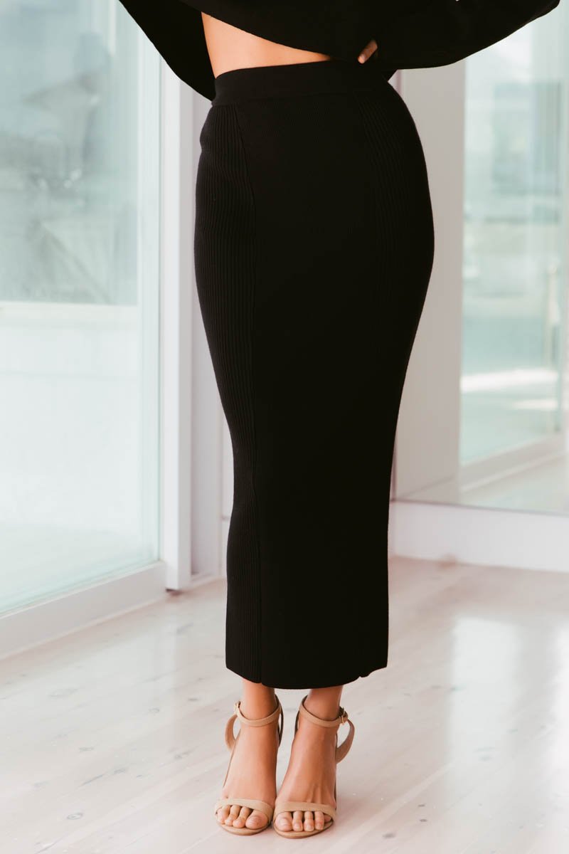 long black knit skirt