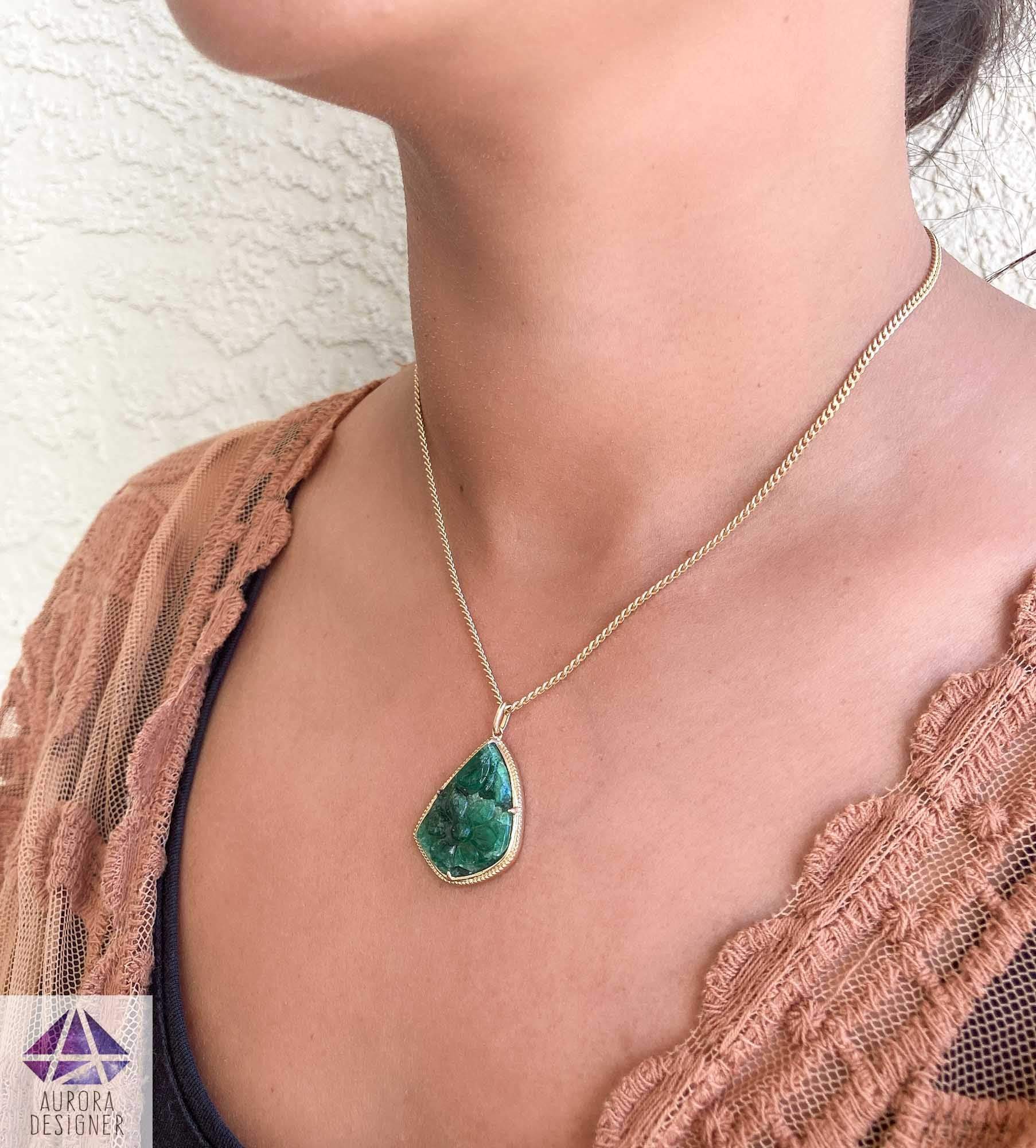 emerald pendant design