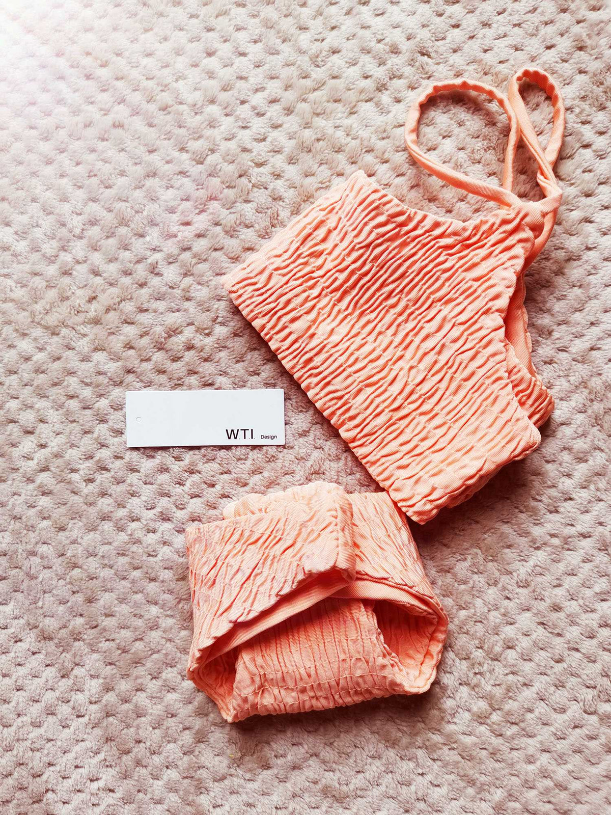 scrunch material bikini