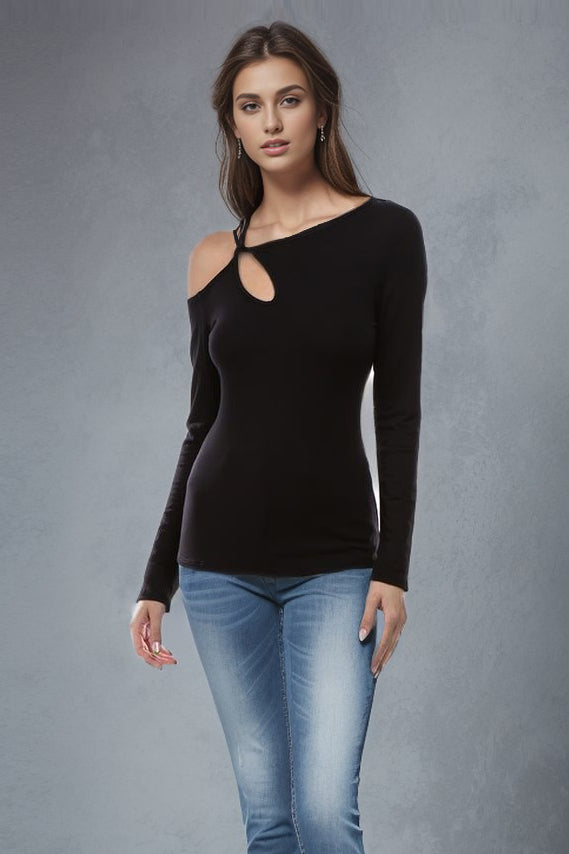 LOTTIE FRONT KEYHOLE TOP (BLACK)- VT2986