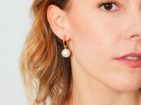 Pendientes de aros con perlas barrocas 