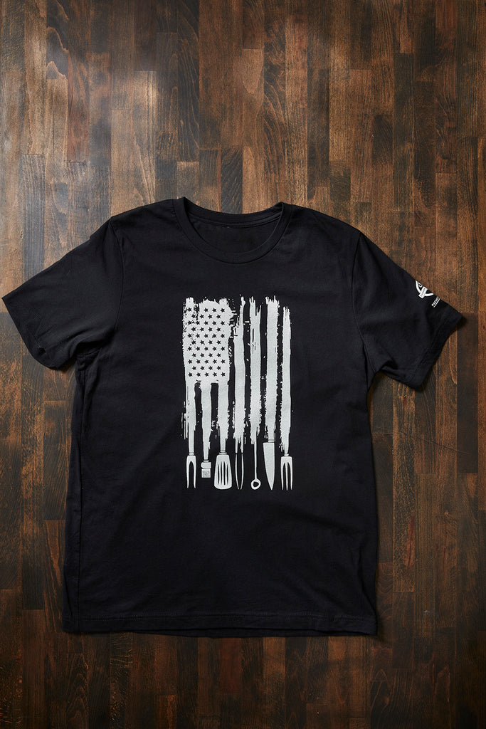 https://cdn.shopify.com/s/files/1/1844/0771/products/grillingflagshirt_1024x1024.jpg?v=1662144943