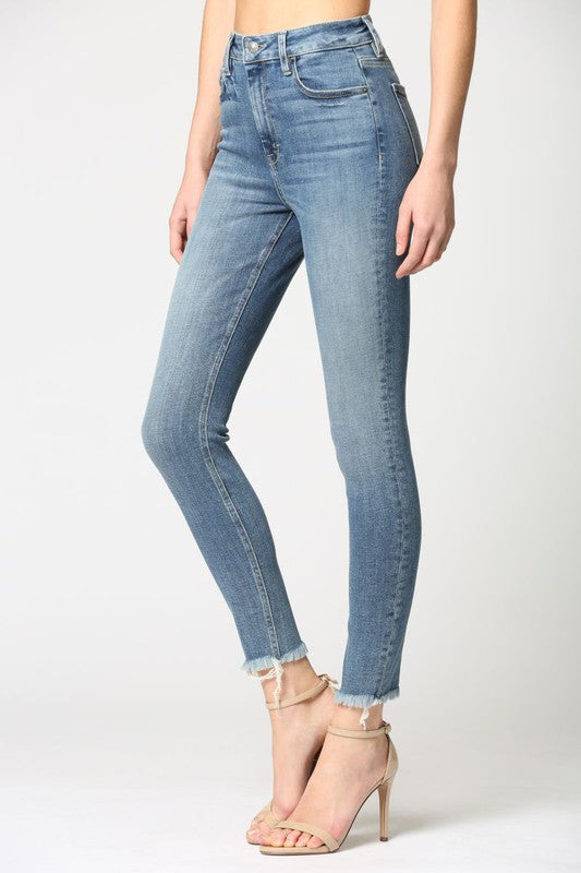 Dark Wash Clean High Rise Stretch Fray Skinny