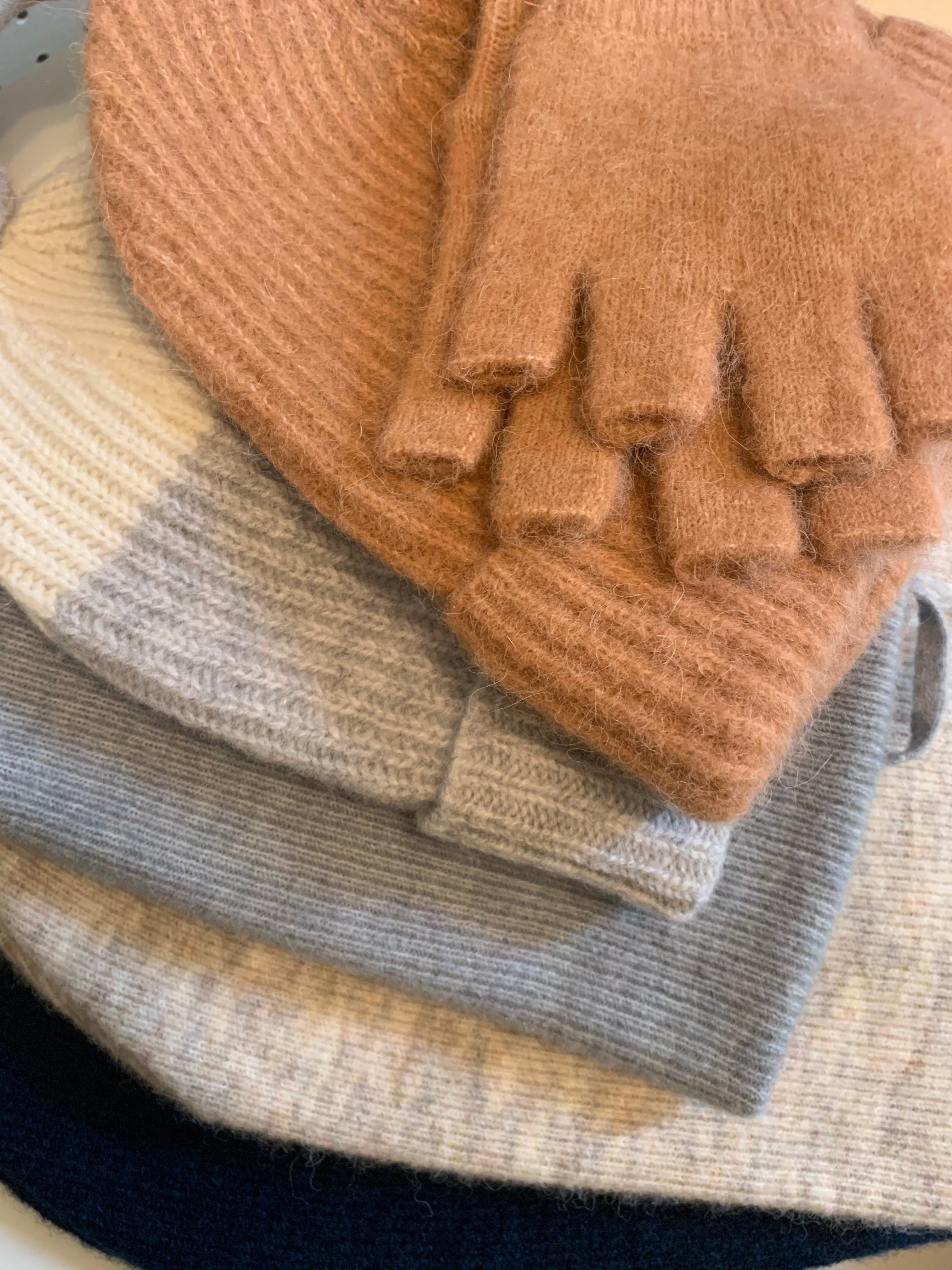 Humanoid BERKHE knitted fingerless gloves Camel