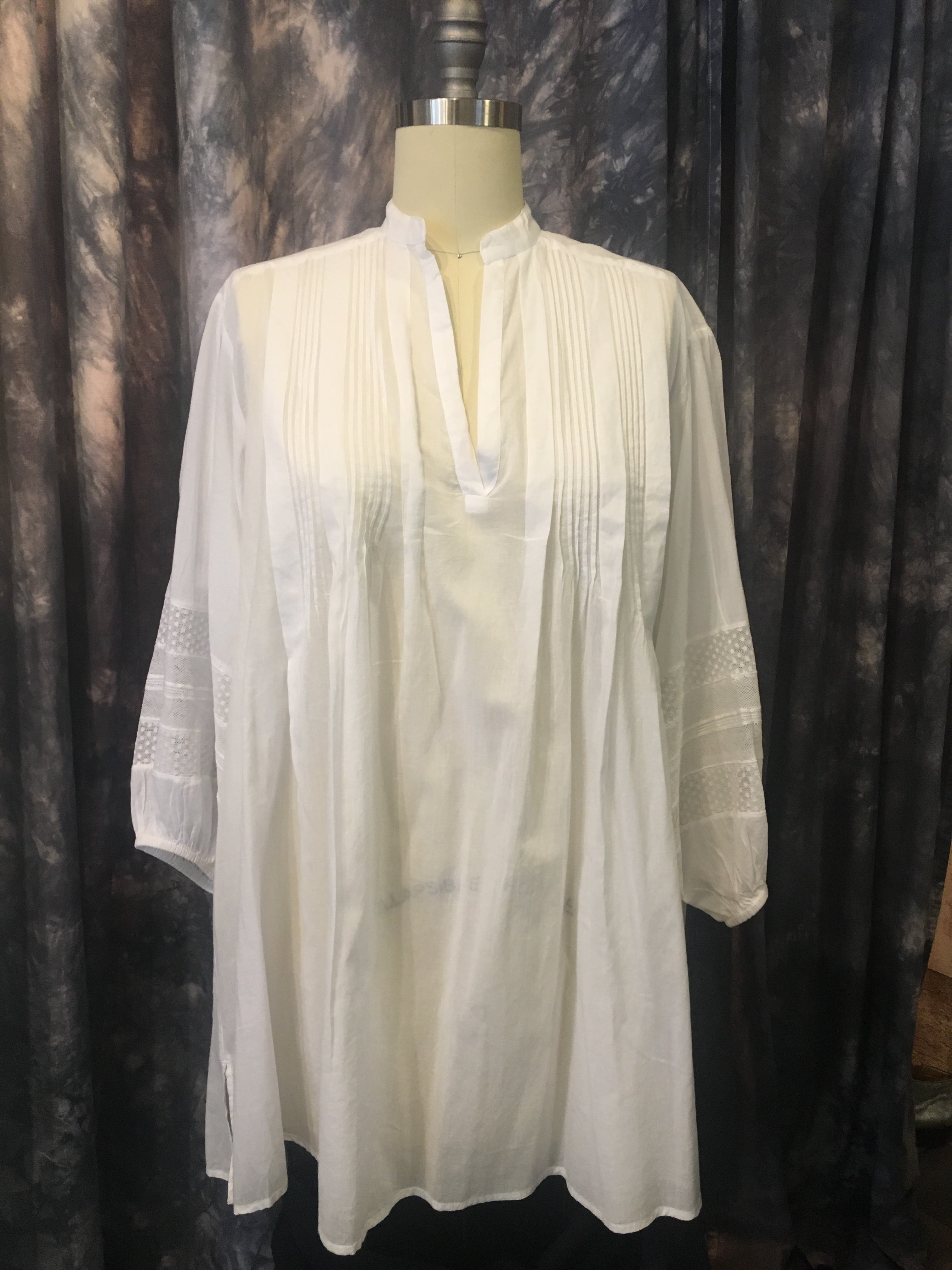 Ne Quittez Pas Embroidered White Dress - Size M – OUR OWN PROJECTS