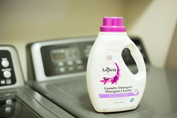 AspenClean laundry detergent with washing machine