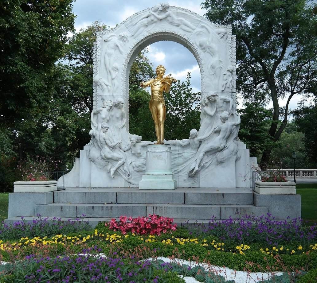 Johann Strauss statue Vienna
