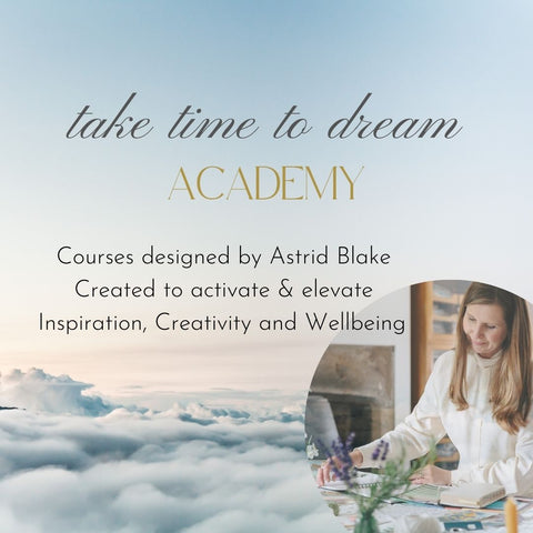 Online courses Astrid Blake