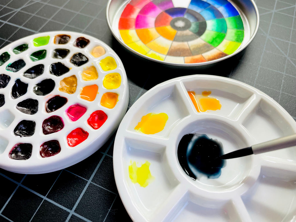 Mixing palette for edible paint - round white paint palette