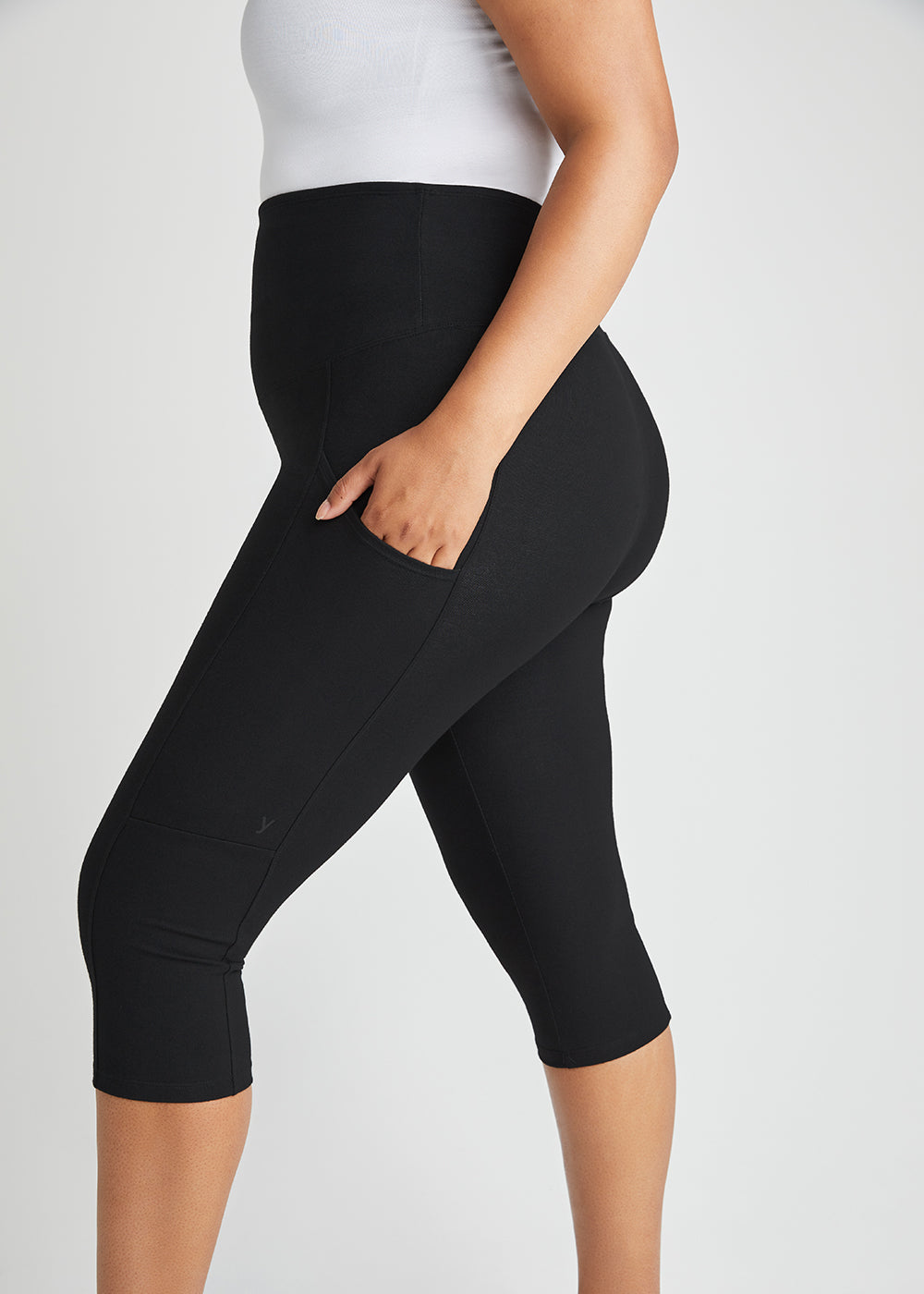 Talia Cropped Capri Shaping Legging with Pockets - Cotton Stretch