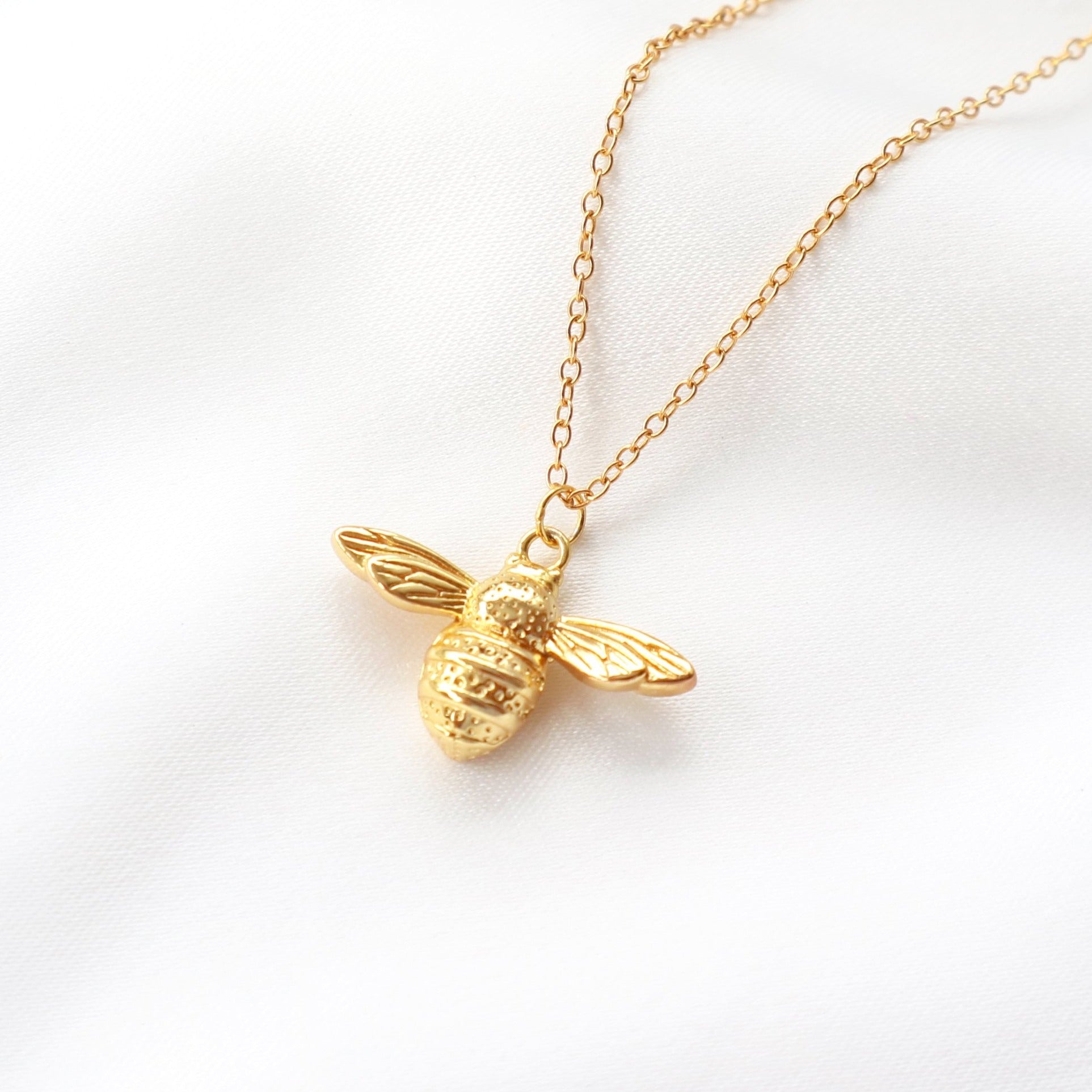 tiffany gold bee necklace