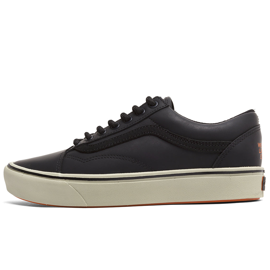 vans comfycush leather