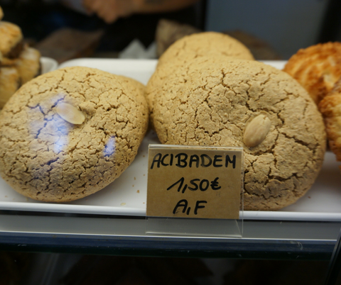 Best bakery in Berlin travel visit Schlessisches Tor acibadem riut riutbag