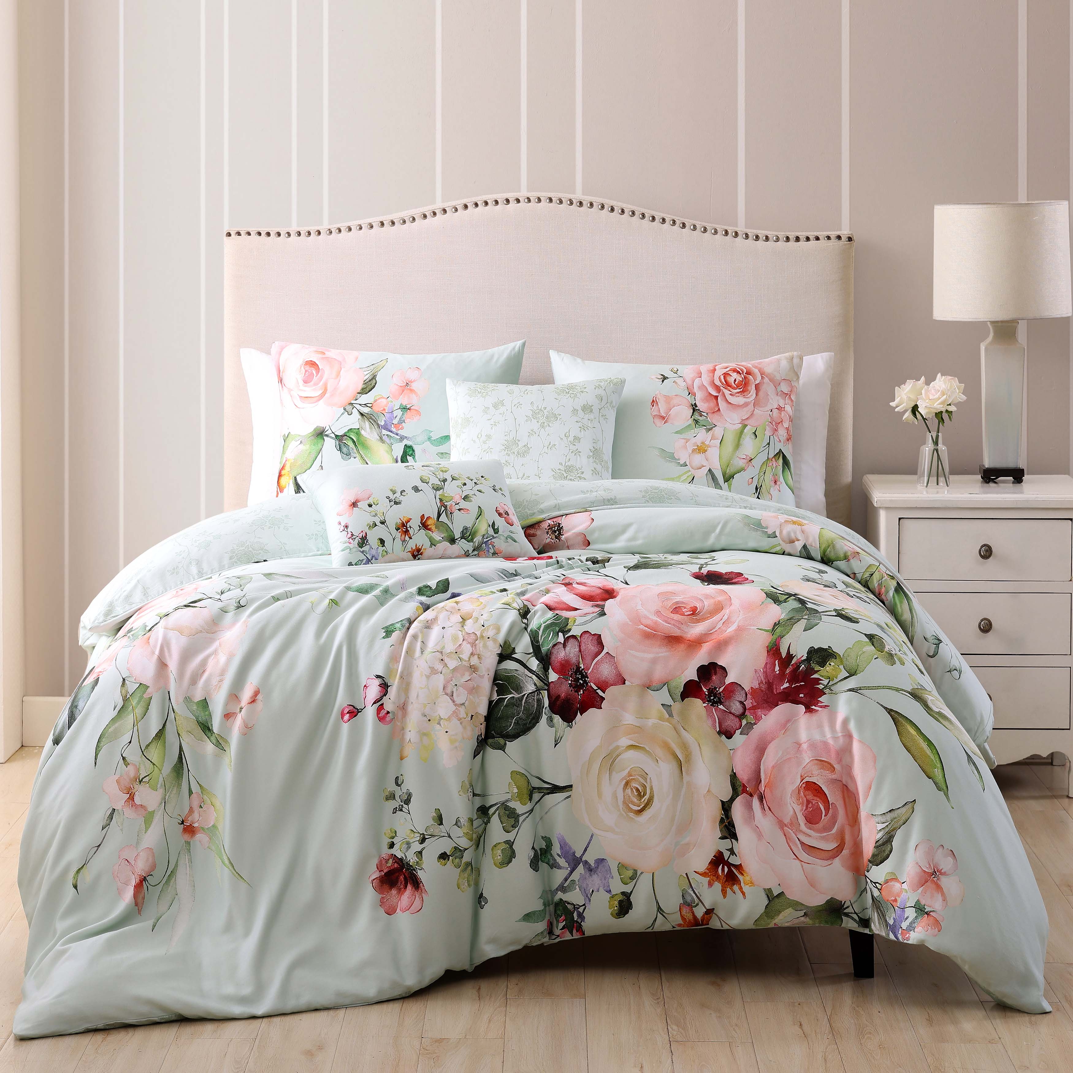 https://cdn.shopify.com/s/files/1/1856/1897/files/BebejanRoseonMistyGreen100_CottonSateen230ThreadCount5-PieceReversibleComforterSet-1.jpg?v=1678713970