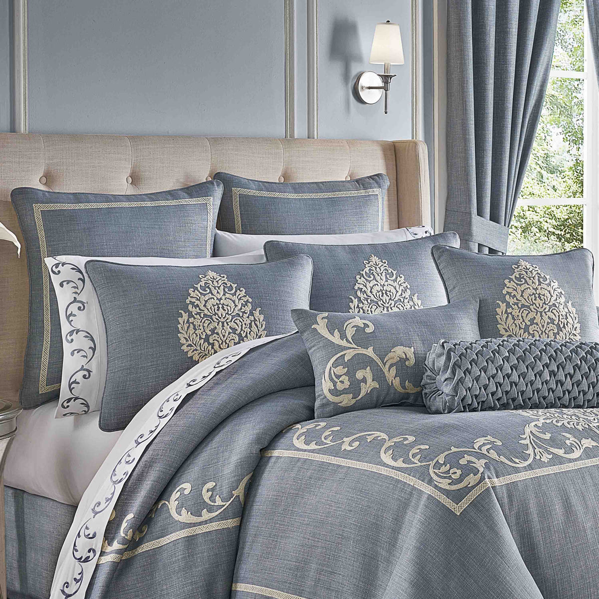 J Queen Aurora Blue 4-Piece Comforter Set – Latest Bedding