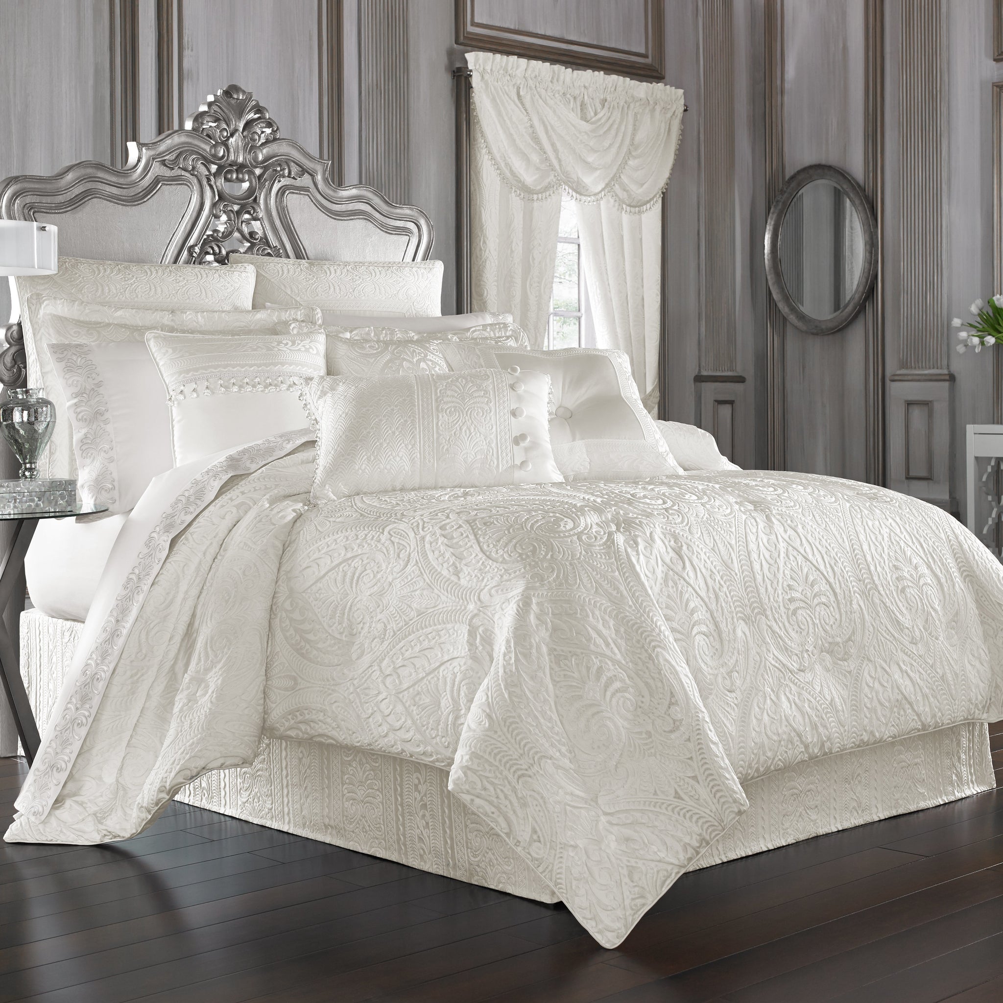 Bianco White 4 Piece Comforter Set 6b66080e 75d0 4a77 9544 72b9146c337e 2048x ?v=1611748121