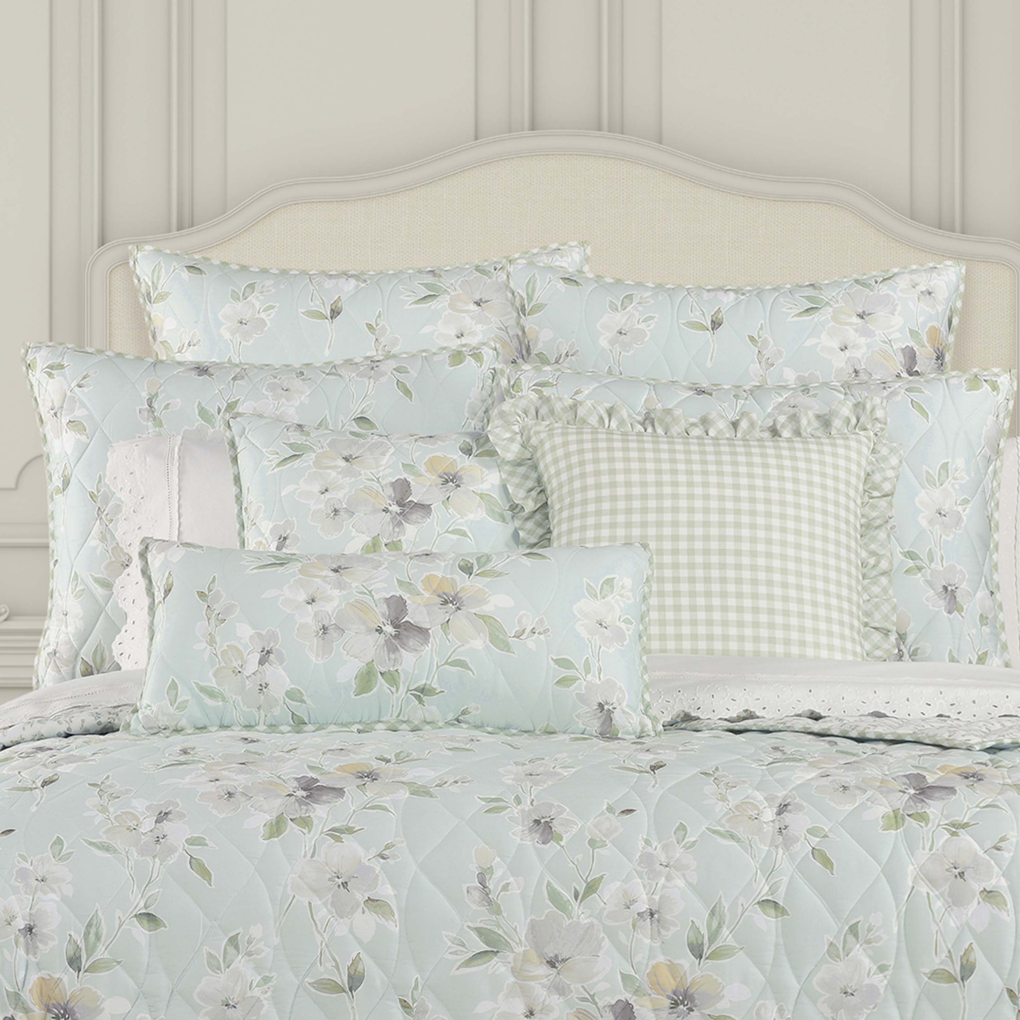 Latest Quilts, Coverlets and Quilt Sets | Latestliving.com – Latest Bedding