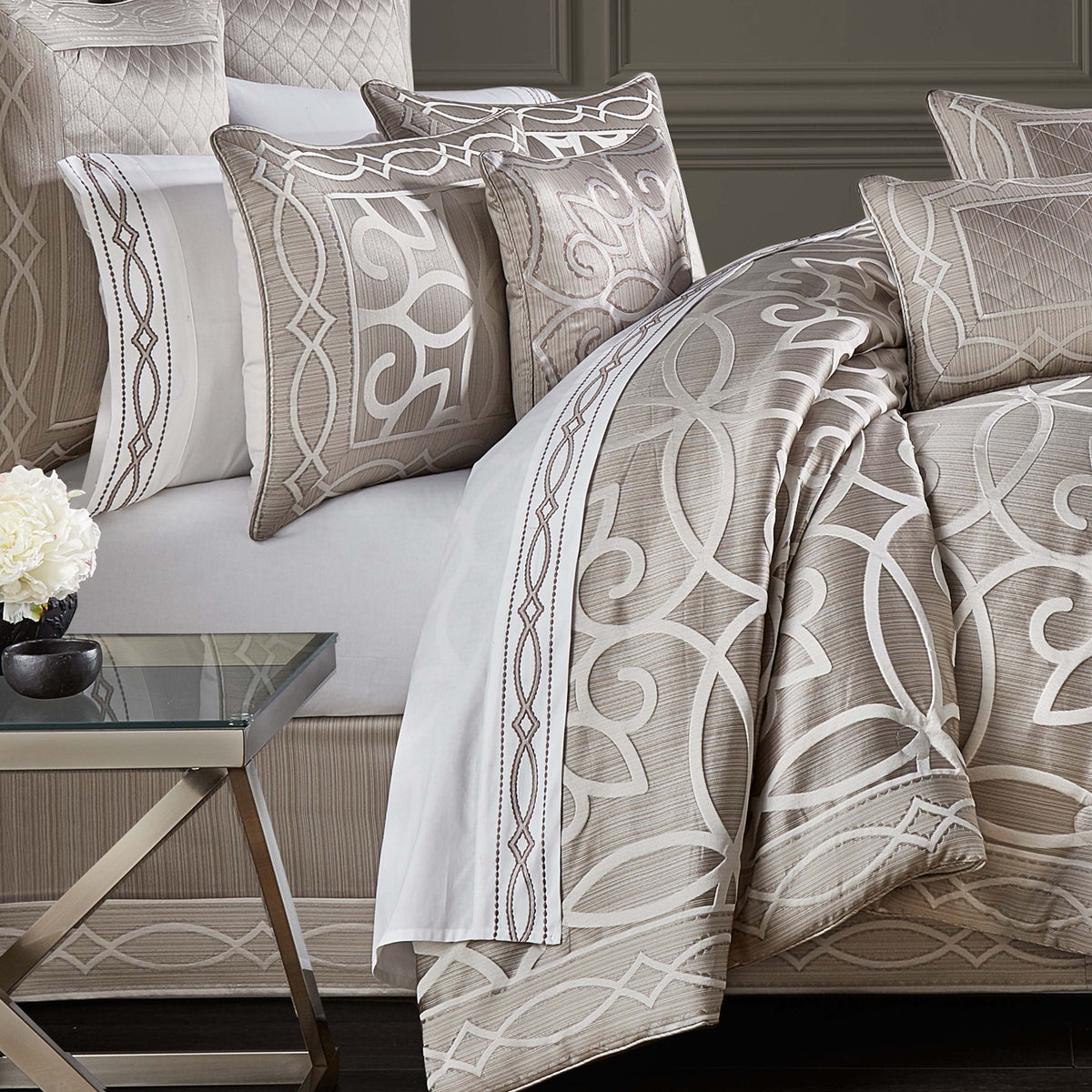 J Queen New York Deco Silver 4 Piece Comforter Set Latest Bedding