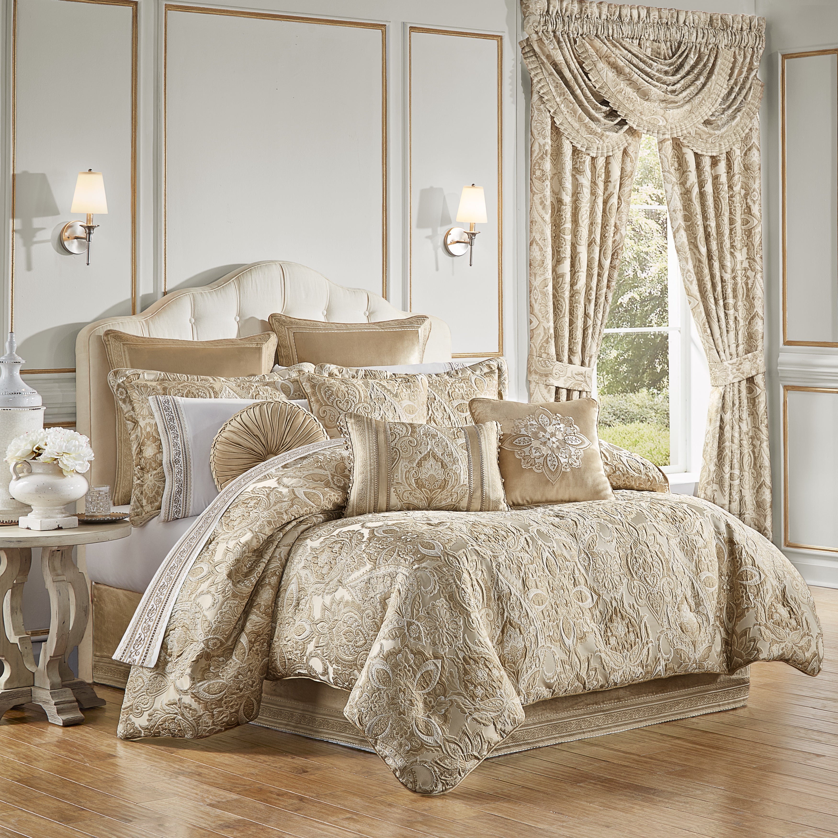 J Queen Sandstone Beige 4 Piece Comforter Set