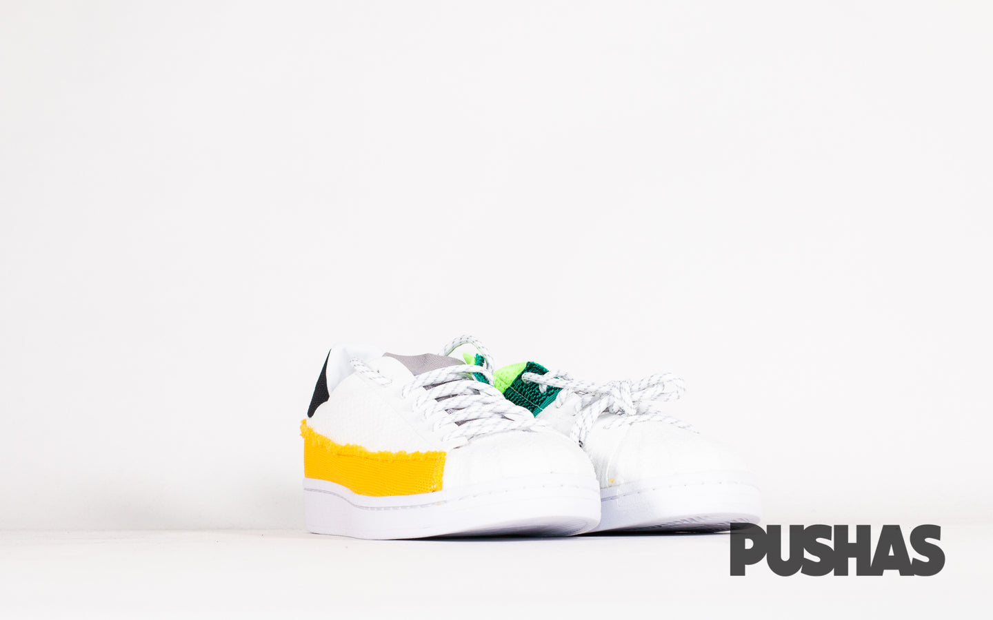 Superstar X Pharrell Williams Human Race White Pushas