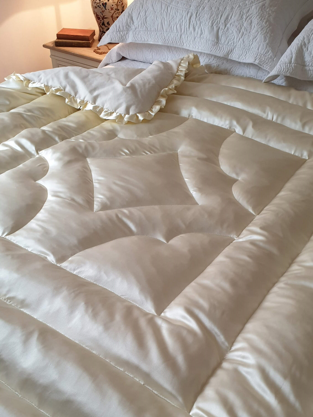 Classic 100 Silk Satin Eiderdown Bedspread Quilt Uk Dearest