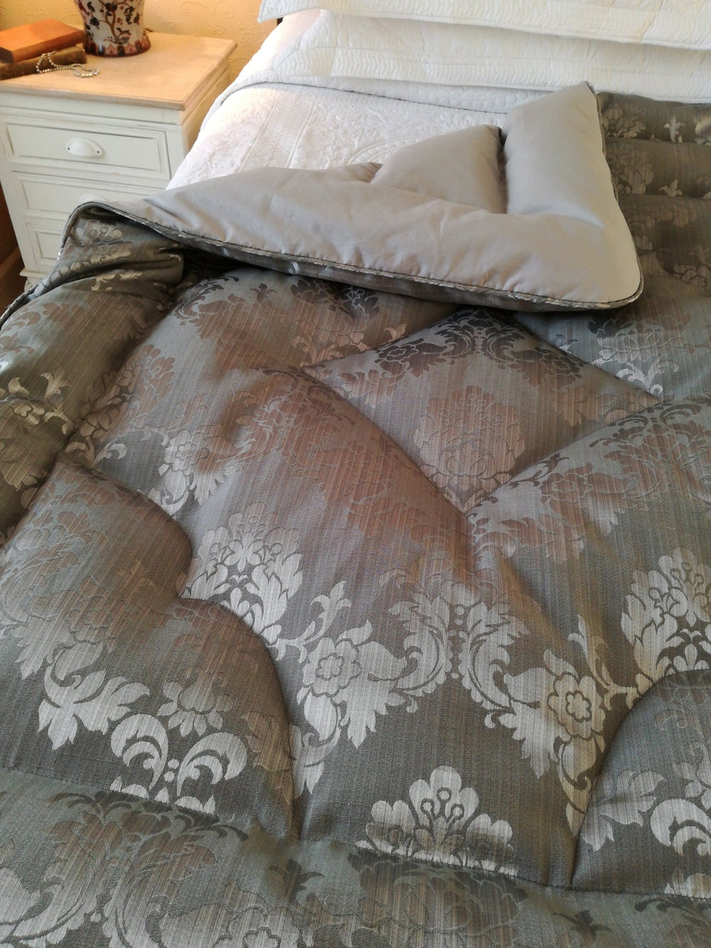 Italian Damask Eiderdown Silver Bedspread Quilt Uk Dearest