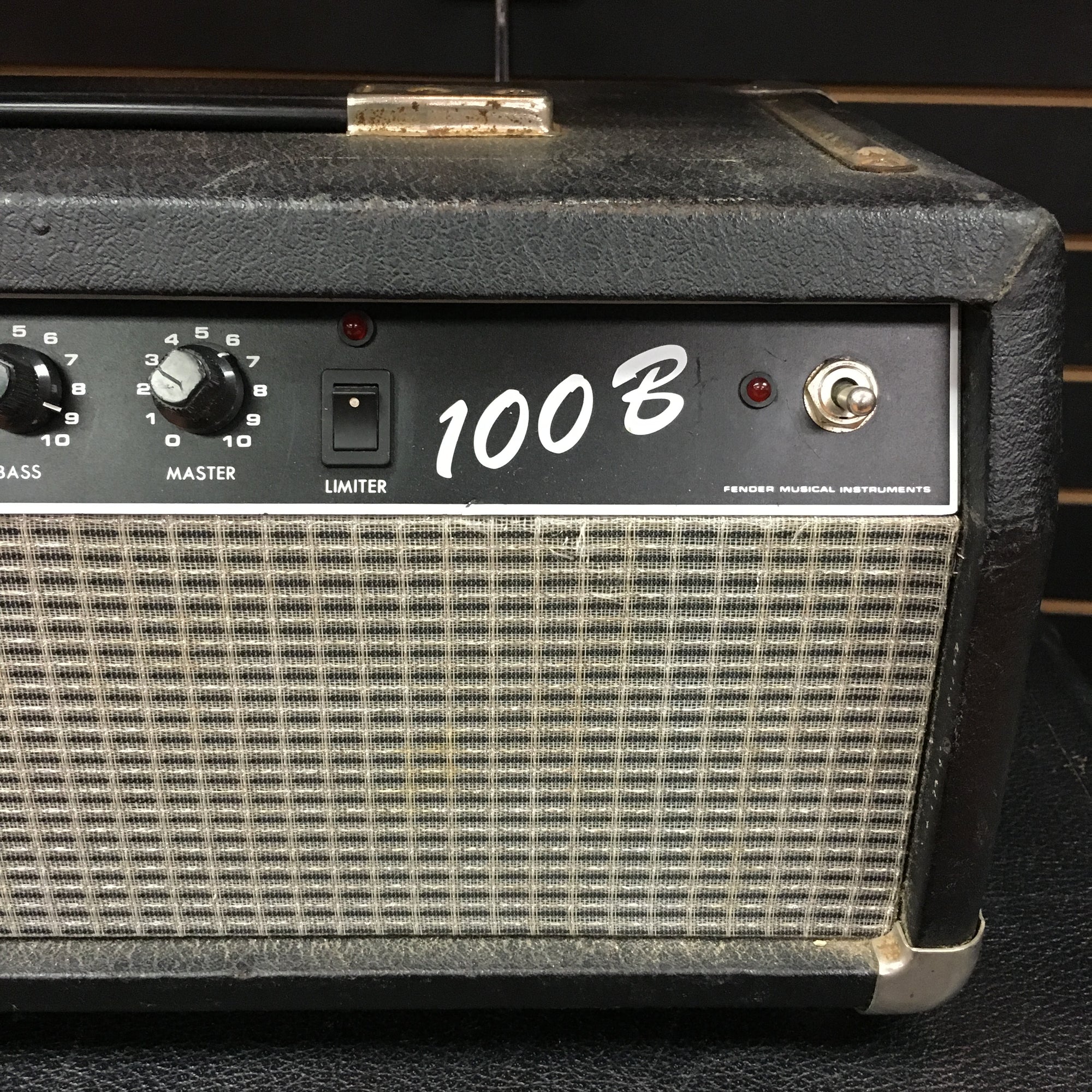 fender 100b bass amp head